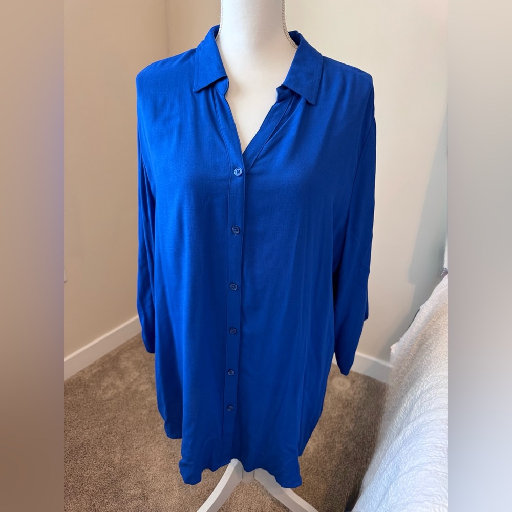 Chico’s Women's Royal Blue Button-Up Top